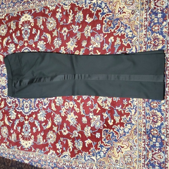 The Slim Straight Tuxedo Pant in Sateen - Picture 11 of 16